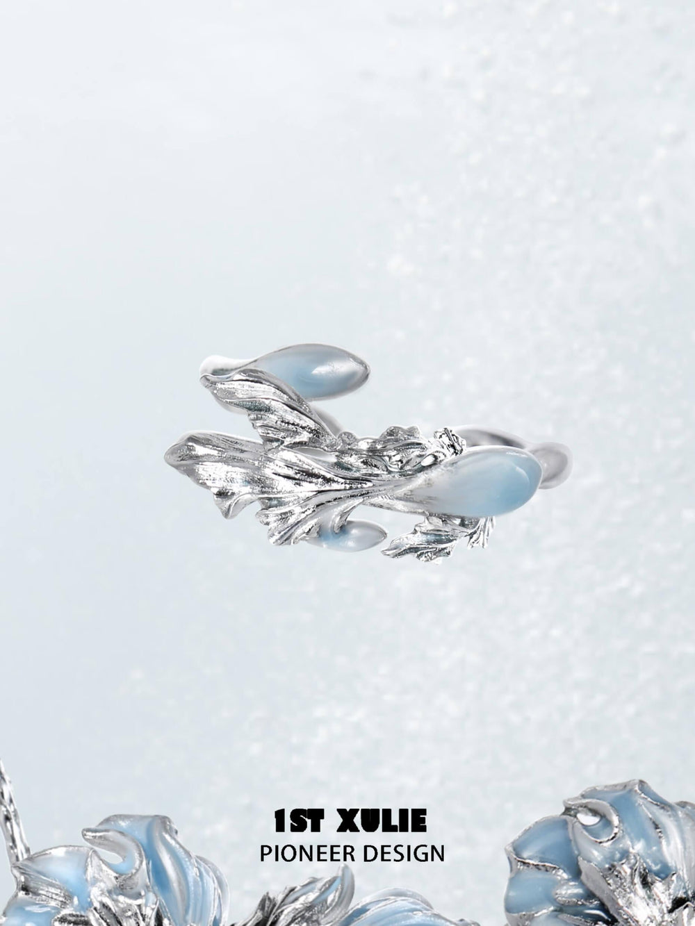 1ST XULIE "The Sea" Aquamarine Goldfish Ring in 925 Sterling Silver - Texture Detail