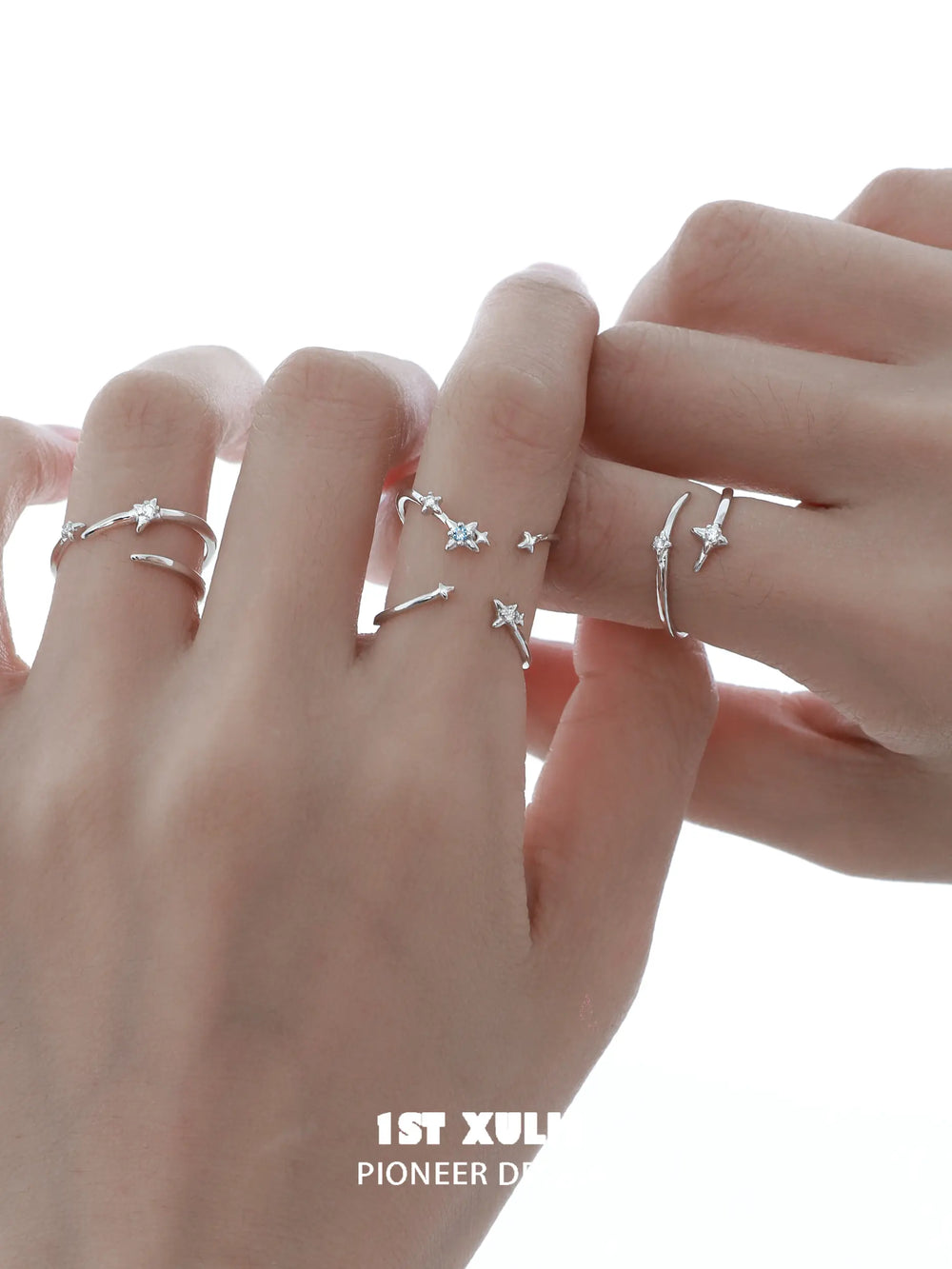 1ST XULIE "Star Trails" Asymmetrical Orbit Ring in 925 Sterling Silver - Detail Shot