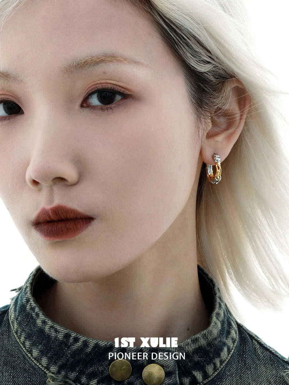 1ST XULIE "Lucifer" Statement Black Swan Wing Hoop Earrings in Platinum Plated Brass - Texture Detail