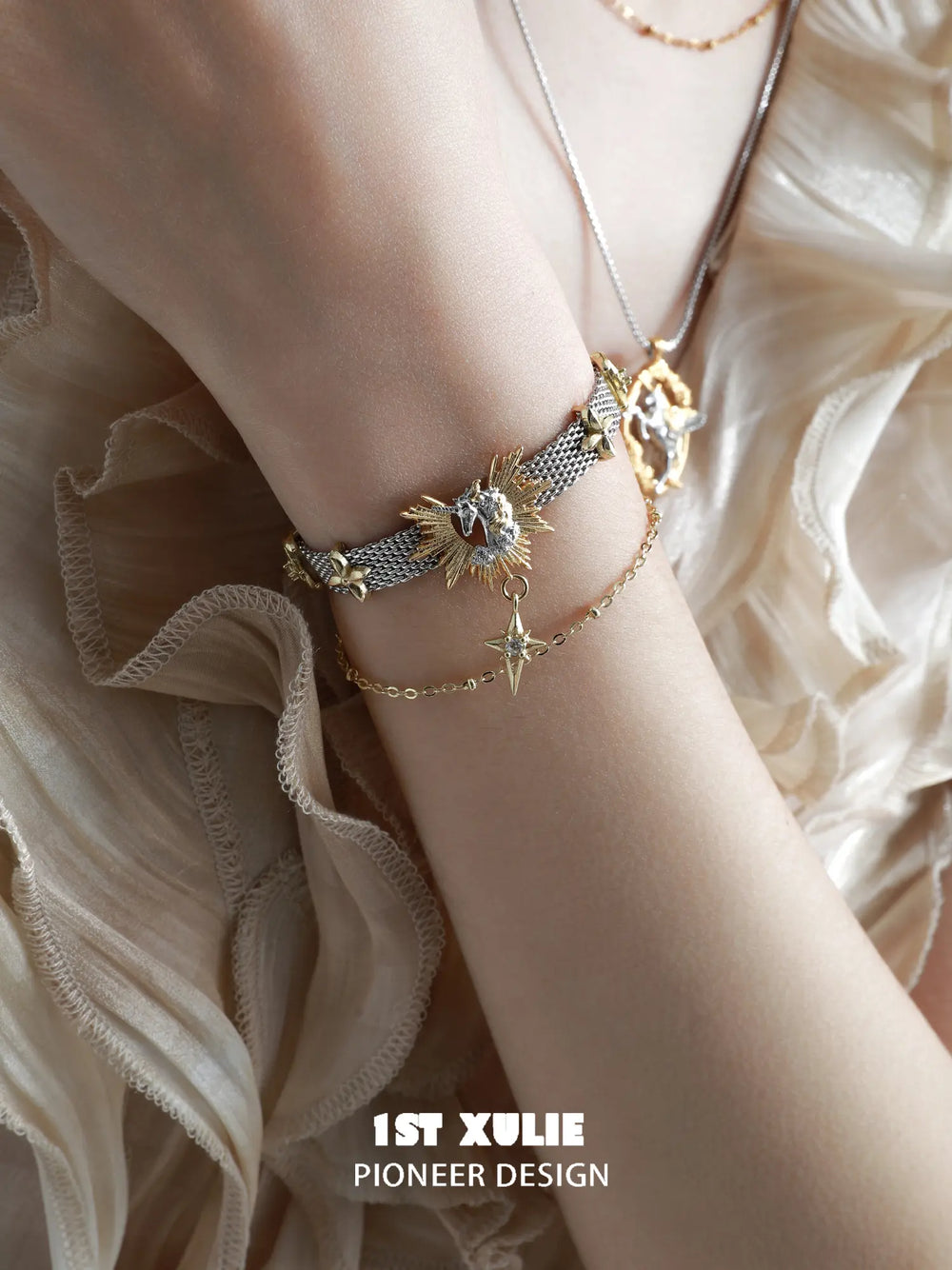 1ST XULIE "DREAM HORSE" Celestial Dream Unicorn Bracelet in 18K Gold & Platinum Plating - Detail Shot