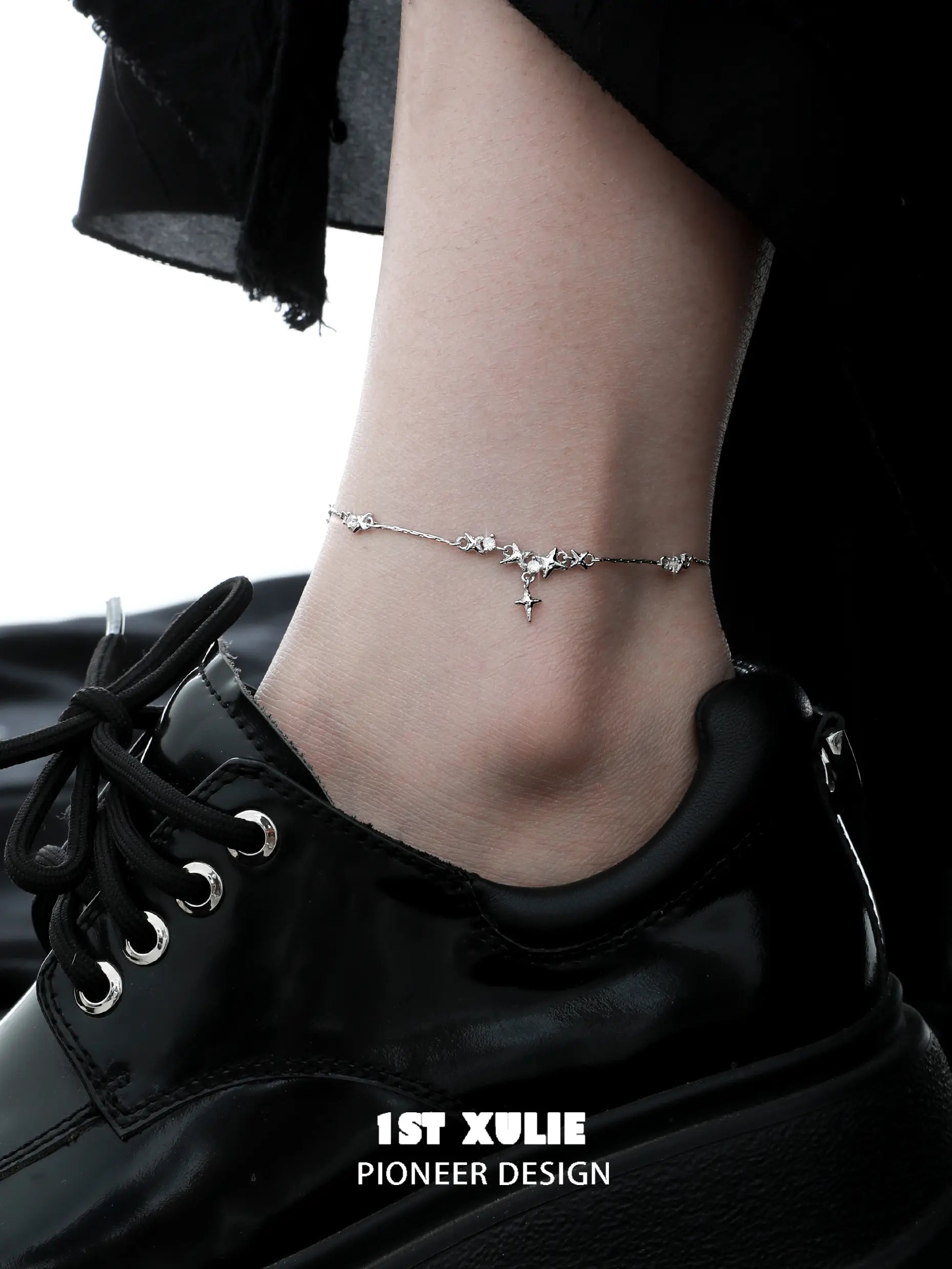 1ST XULIE "Star Trails" Dainty Celestial Star Trails Anklet in 925 Sterling Silver - Lifestyle Shot 1ST XULIE "Star Trails" Dainty Celestial Star Trails Anklet in 925 Sterling Silver - Lifestyle Shot