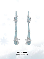 1ST XULIE "Snow Land" Convertible Snowflake Jacket Earrings in Platinum Plated - Lifestyle Shot