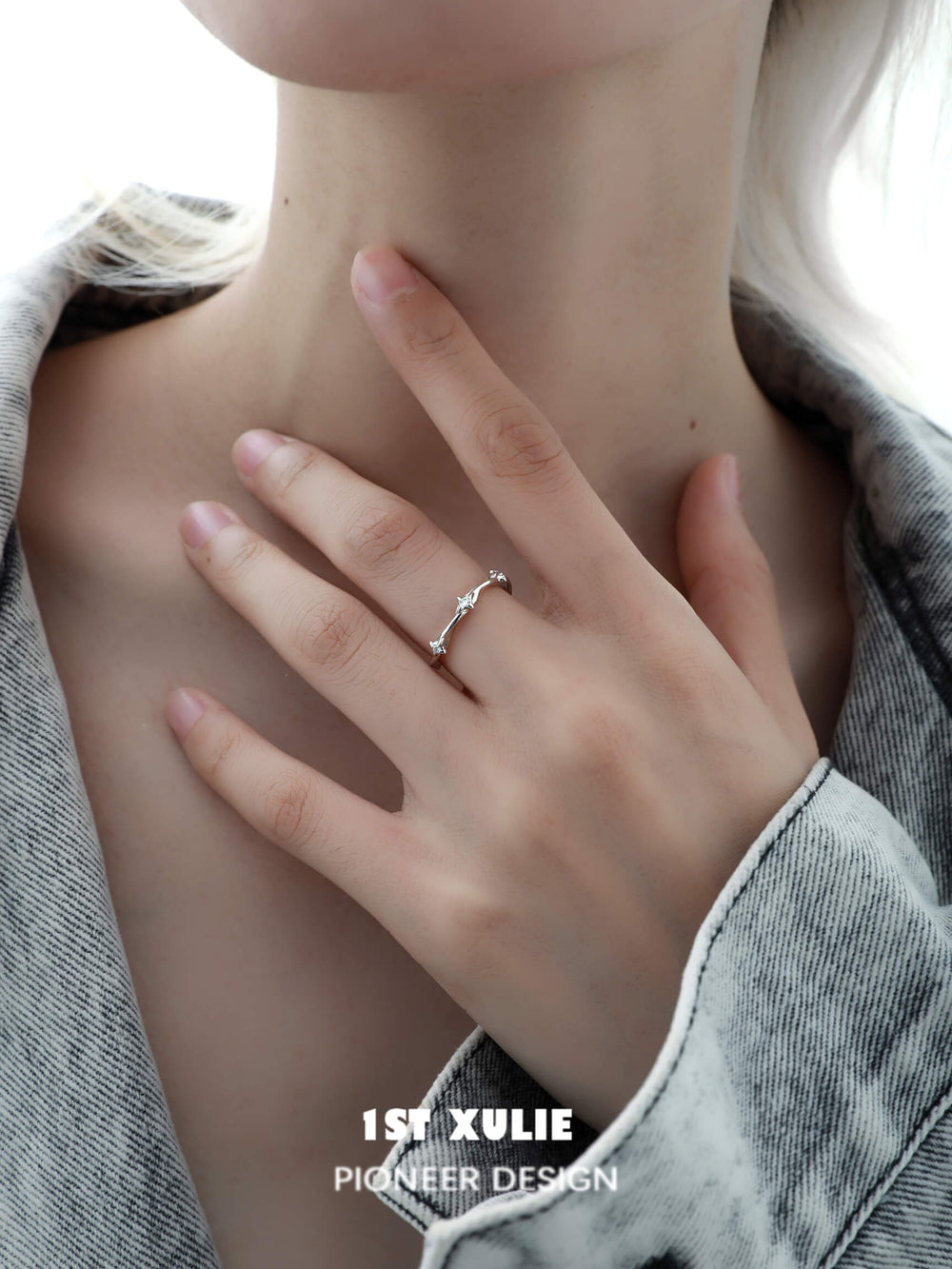 1ST XULIE "Silver Angel" Dainty Star Zircon Ring in 925 Sterling Silver - Detail Shot
