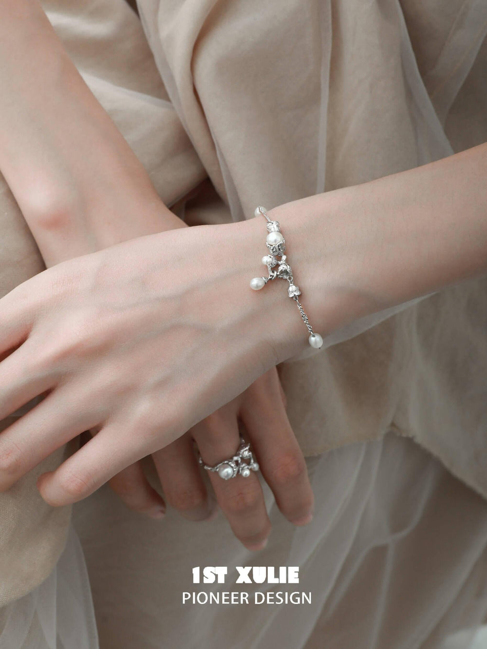 1ST XULIE "Tears of Mermaid" Dainty Tulip Pearl Chain Bracelet in 925 Sterling Silver - Detail Shot