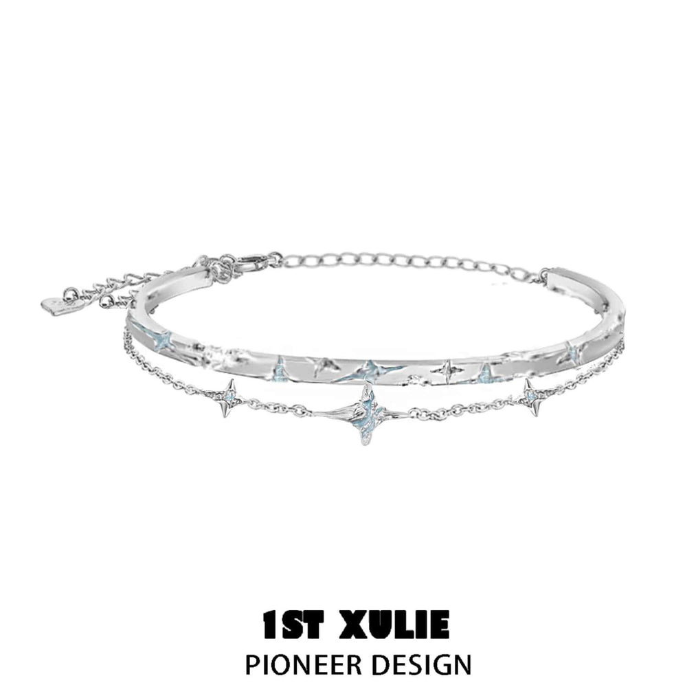 1ST XULIE "Starry Night" Detachable Star & Moon Charm Bracelet in 925 Sterling Silver - Detail Shot