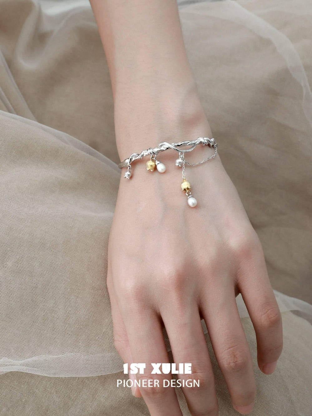 1ST XULIE "Tears of Mermaid" Elegant Tulip Pearl Cuff Bangle in Platinum Plated - Detail Shot
