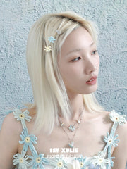 1ST XULIE Jewelry "DAISY" Enamel Daisy Double Layer Pendant Necklace in Platinum Plated - Detail Shot