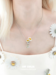 1ST XULIE Jewelry "DAISY" Enamel Daisy Vase Pendant Necklace in Brass - Detail Shot