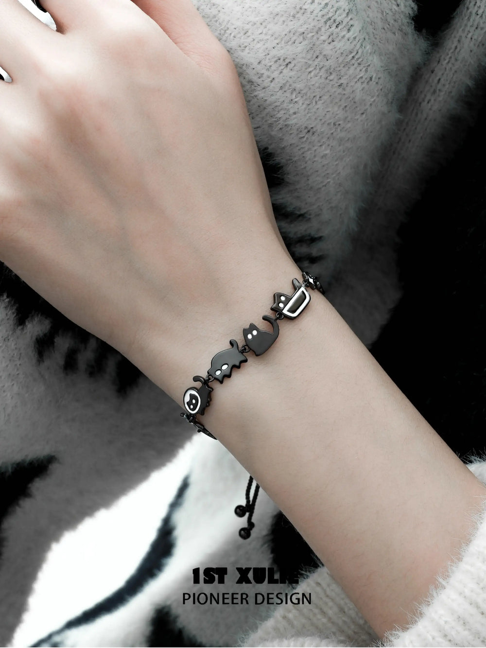 1ST XULIE "Ghosts Black Cat" Gothic Ghost Cat Charm Bracelet in 18K Black Gold Plated Brass - Draw-Closure Detail