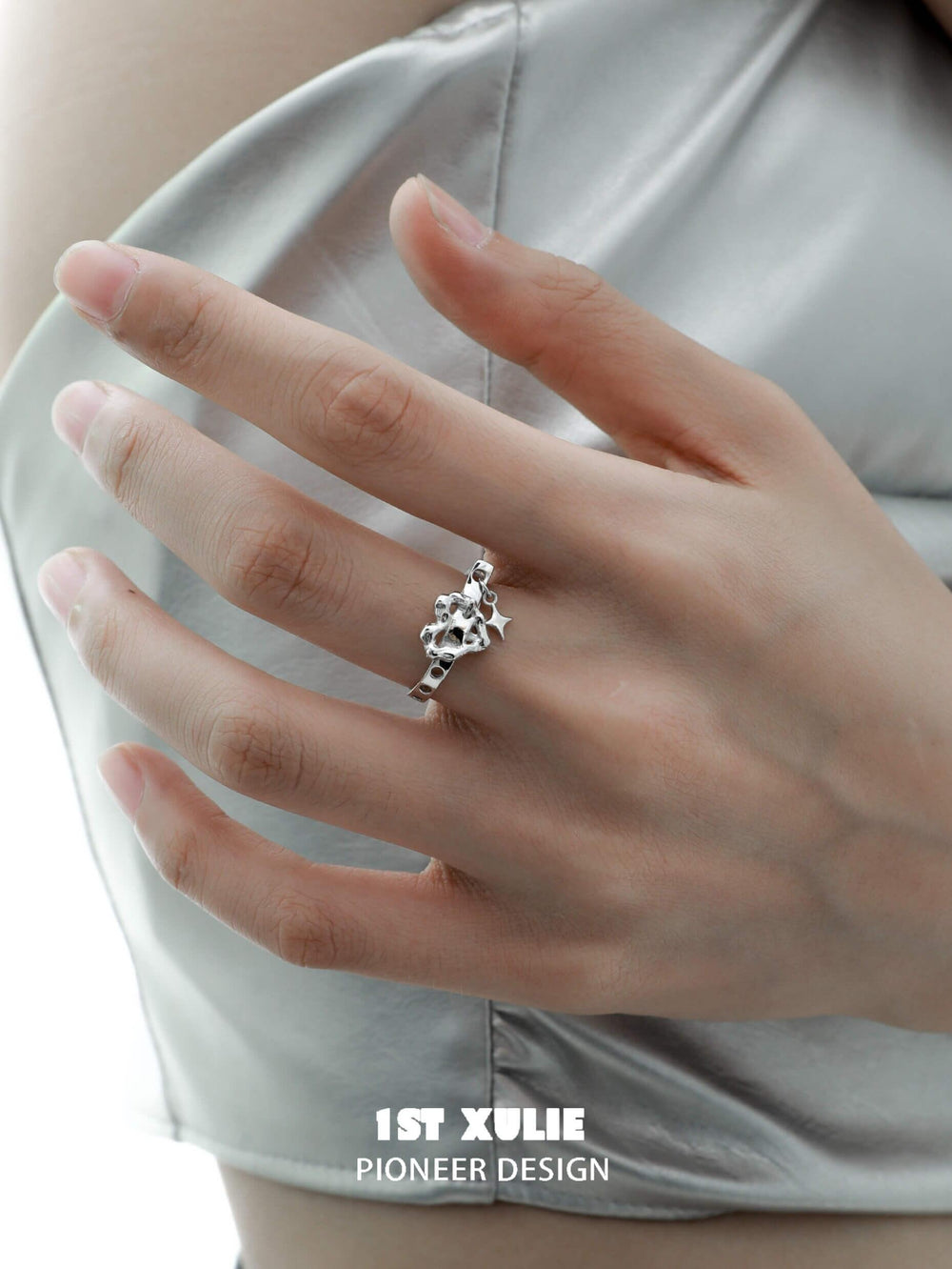 1ST XULIE "Star Trails" Gothic Statement Skeleton Heart Ring in 925 Sterling Silver - Detail Shot