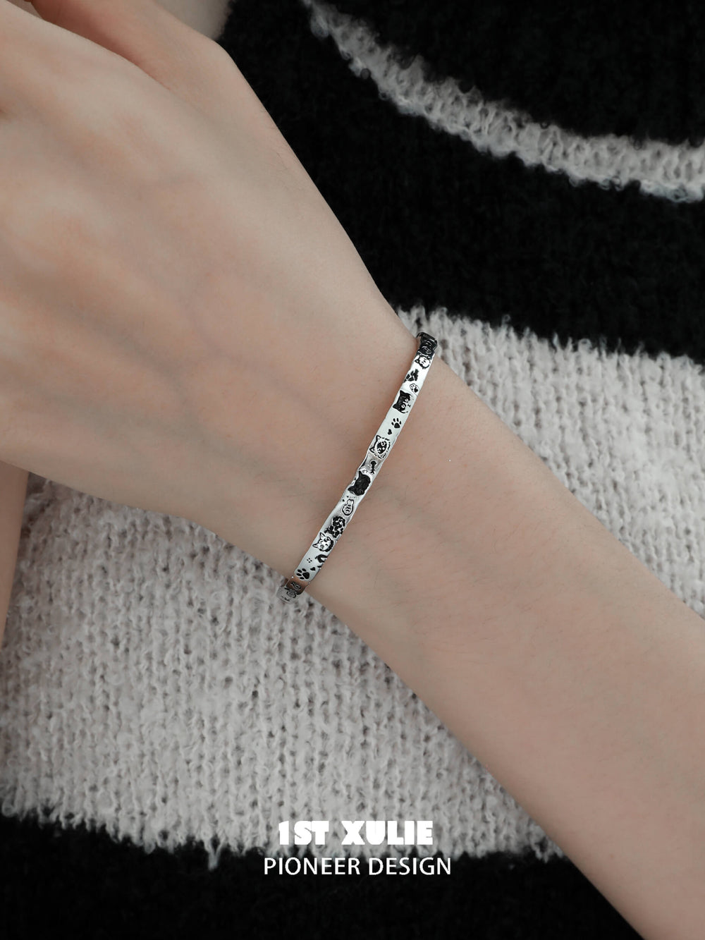 1ST XULIE "Graffiti Kitten" Graffiti Kitten Bracelet in 925 Sterling Silver - Clasp Detail