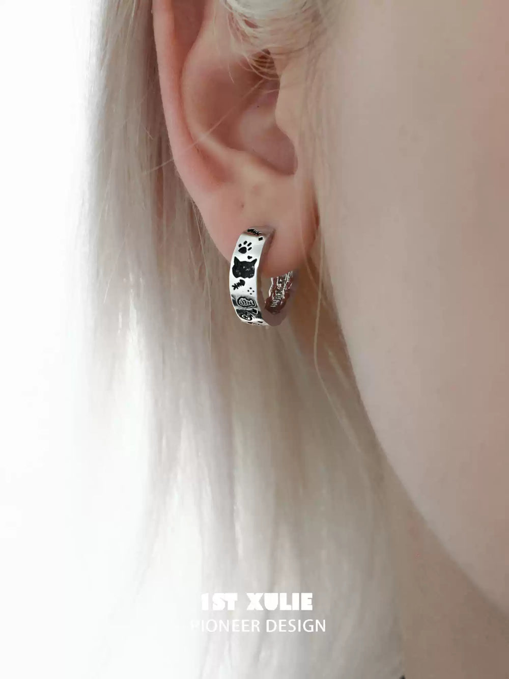 1ST XULIE "Graffiti Kitten" Small Huggie Hoop Earrings in Platinum Plated Brass - Product View