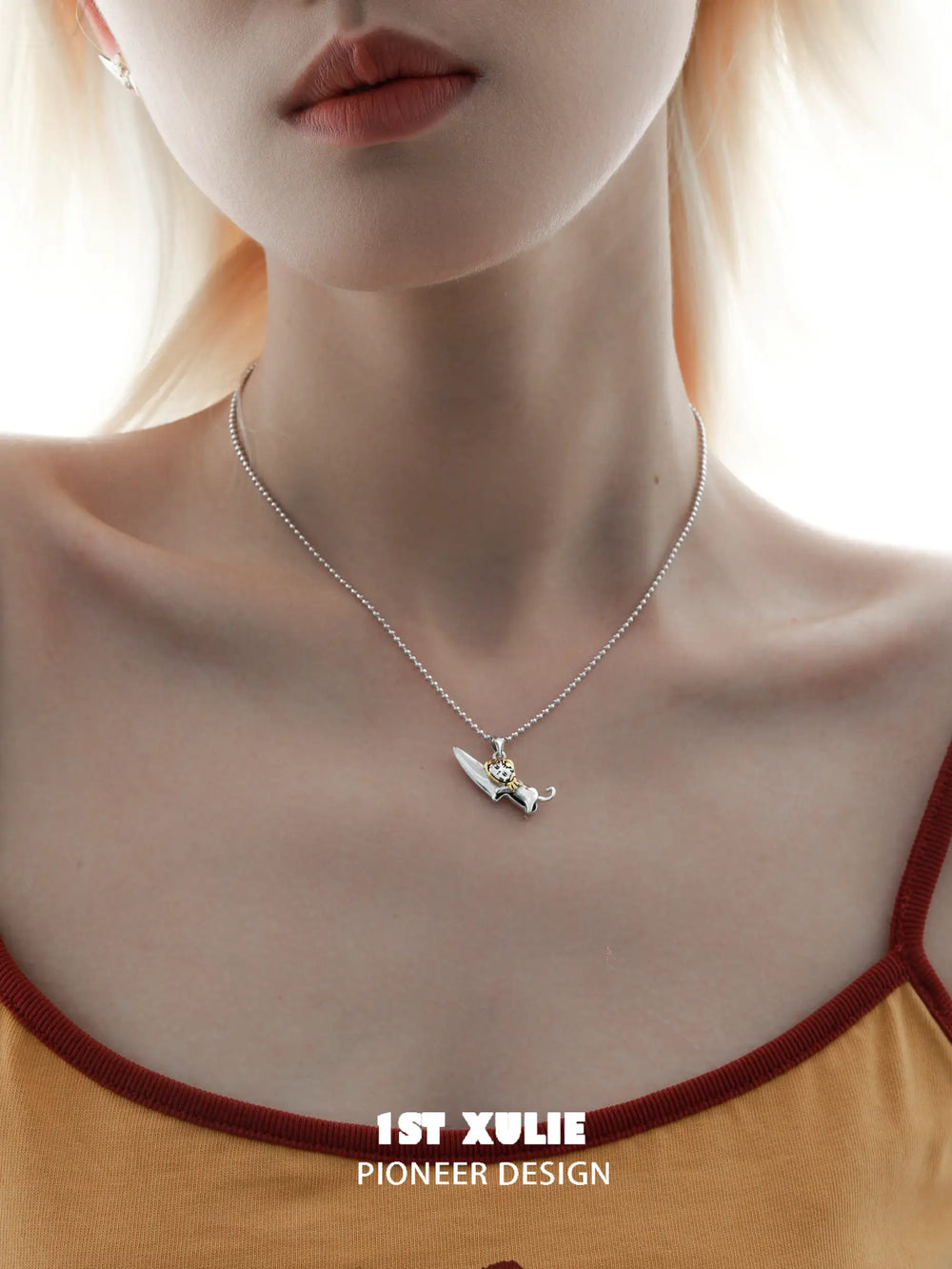 1ST XULIE "Graffit Kitten & Puppy" Necklace in 925 Sterling Silver - Detail Shot