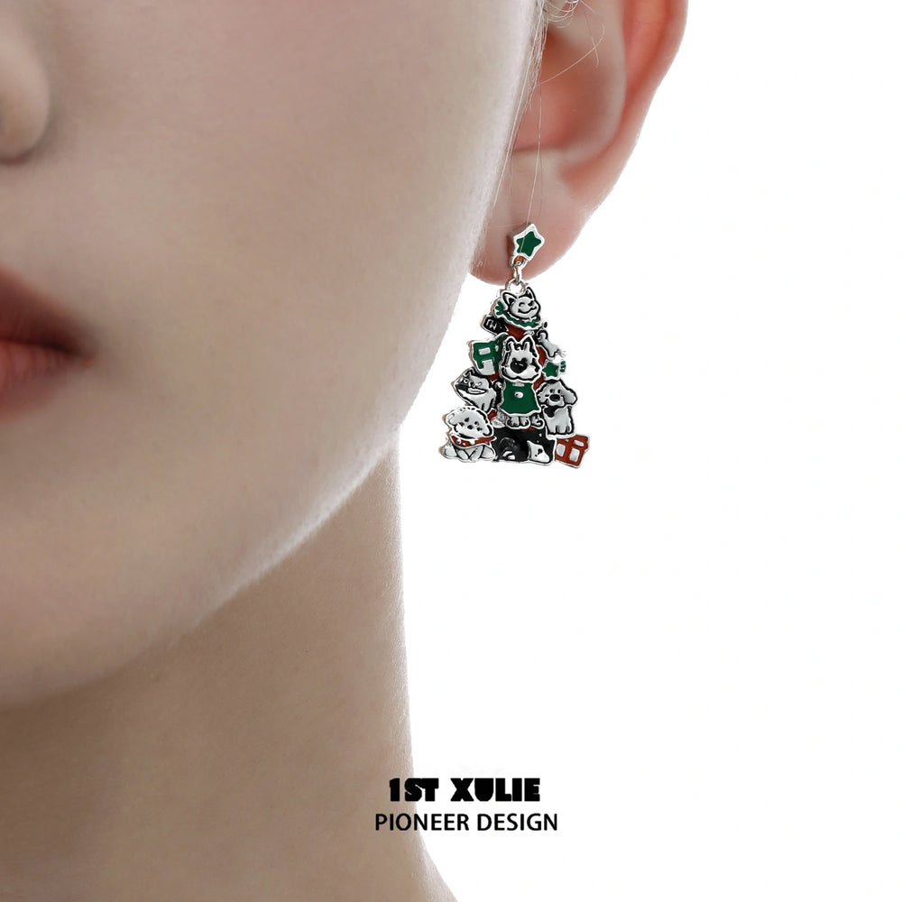 1ST XULIE "MERRY CHRISTMAS 2024" Graffiti Puppy Christmas Tree Stud Earrings in Platinum Plated - Angled View