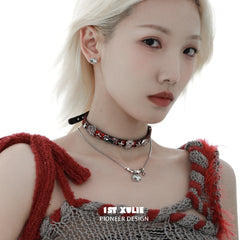 1ST XULIE "MERRY CHRISTMAS 2024" Graffiti Puppy Leather Choker Necklace in Leather and Rhodium Plated Brass - Clasp Detail