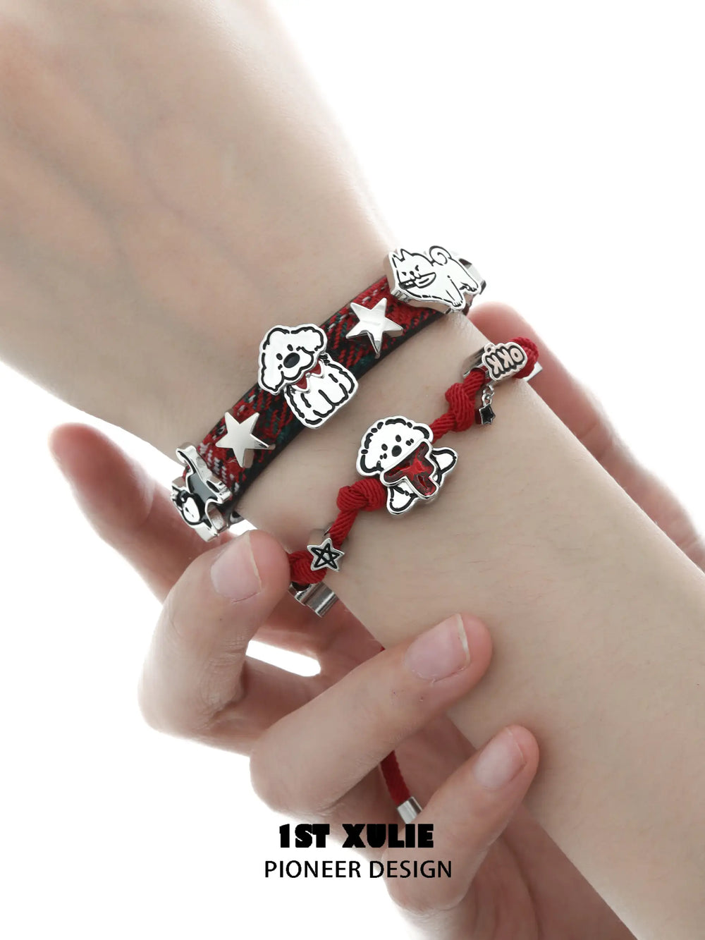 1ST XULIE "Graffiti Puppy" Rope Charm Bracelet in Platinum Plated Brass - Detail Shot