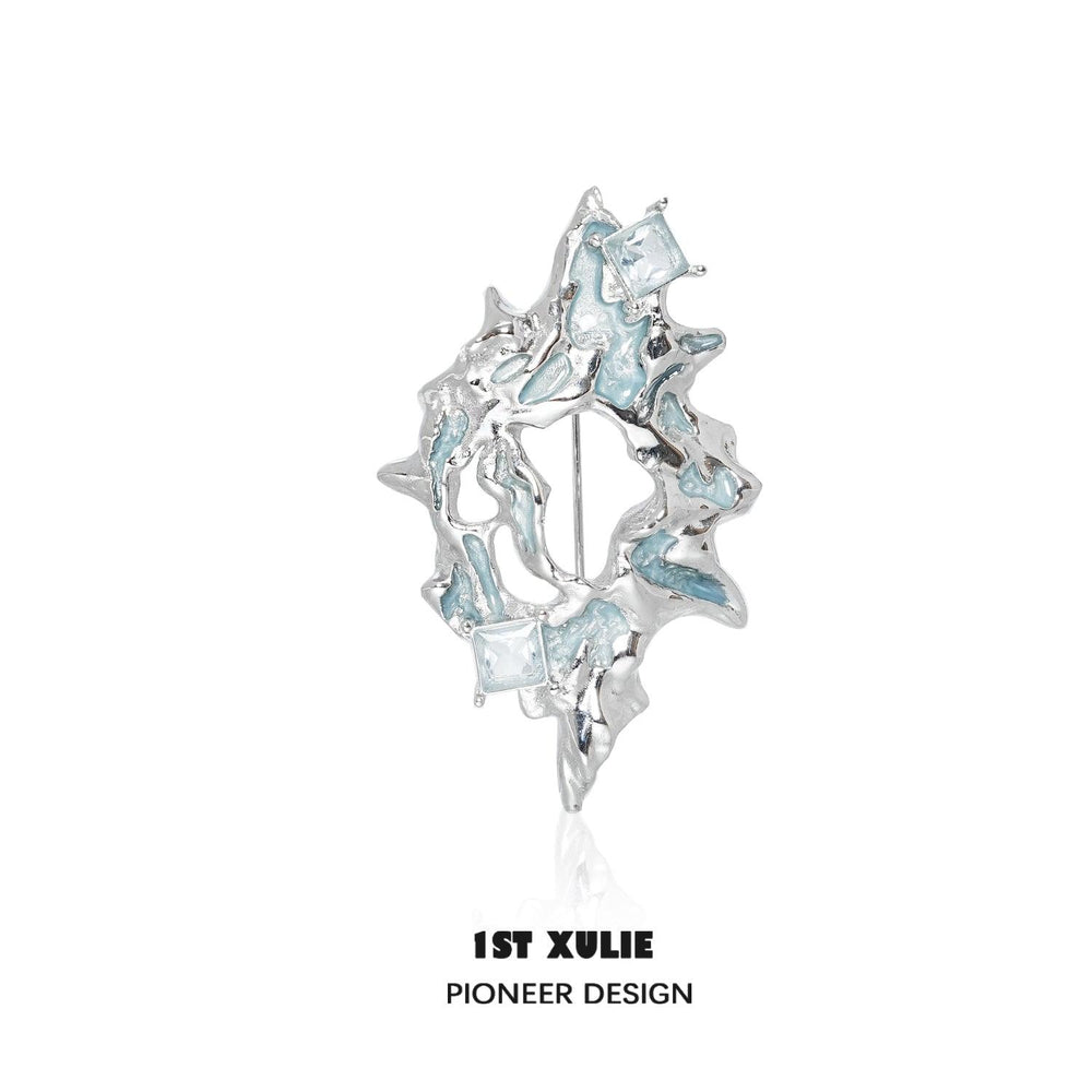 1ST XULIE "Frozen Serpent Girl" Intricate Serpent Queen Brooch in Platinum Plated - Product View