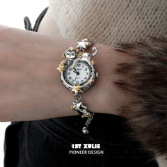 1ST XULIE "Graffiti Kitten" Lazy Cat Graffiti Bracelet Watch in Platinum - Detail Shot