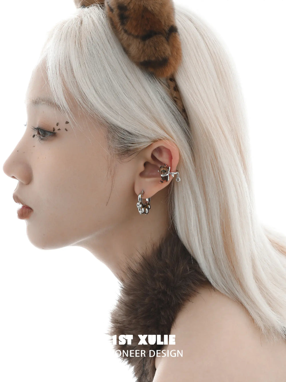 1ST XULIE Jewelry "LEOPARD CAT" Leopard Cat Paw Huggie Hoop Earrings in Platinum Plated - Angled View