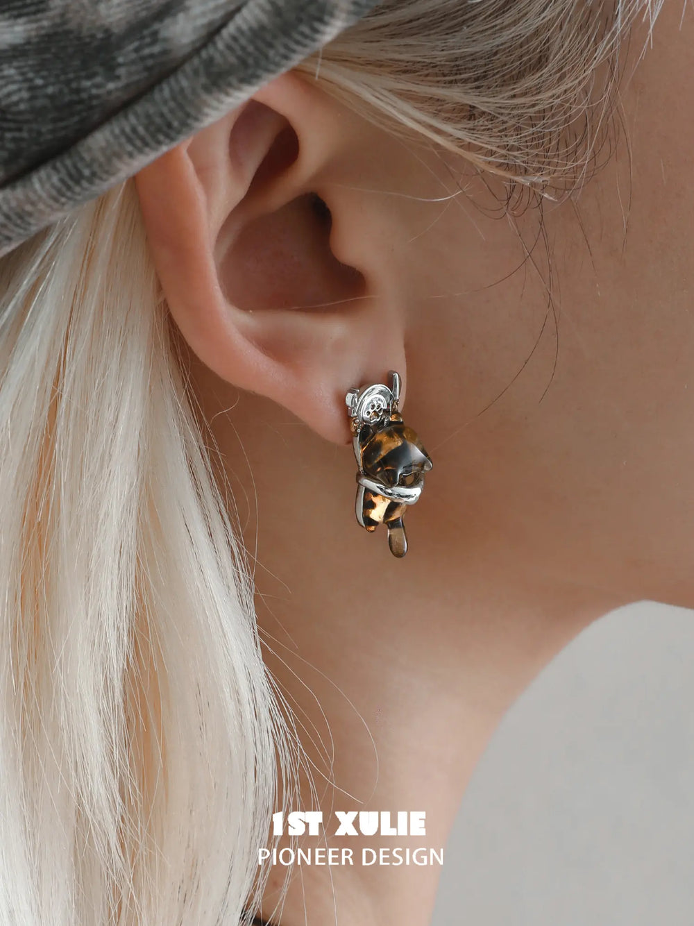 1ST XULIE "LEOPARD CAT" Playful Leopard Cat Stud Earrings in Platinum Plated Brass - Packaging View