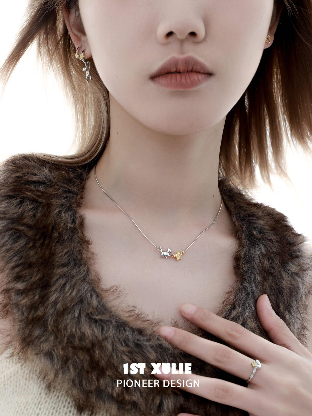 1ST XULIE "Lucky Cat" Dainty Lucky Cat Pendant Choker in 925 Sterling Silver - Detail Shot