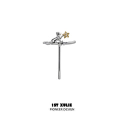 1ST XULIE "Cat's Gaze" Artistic Lucky Cat Walnut Hair Clips in 18K Gold Plated Brass - Lifestyle Shot