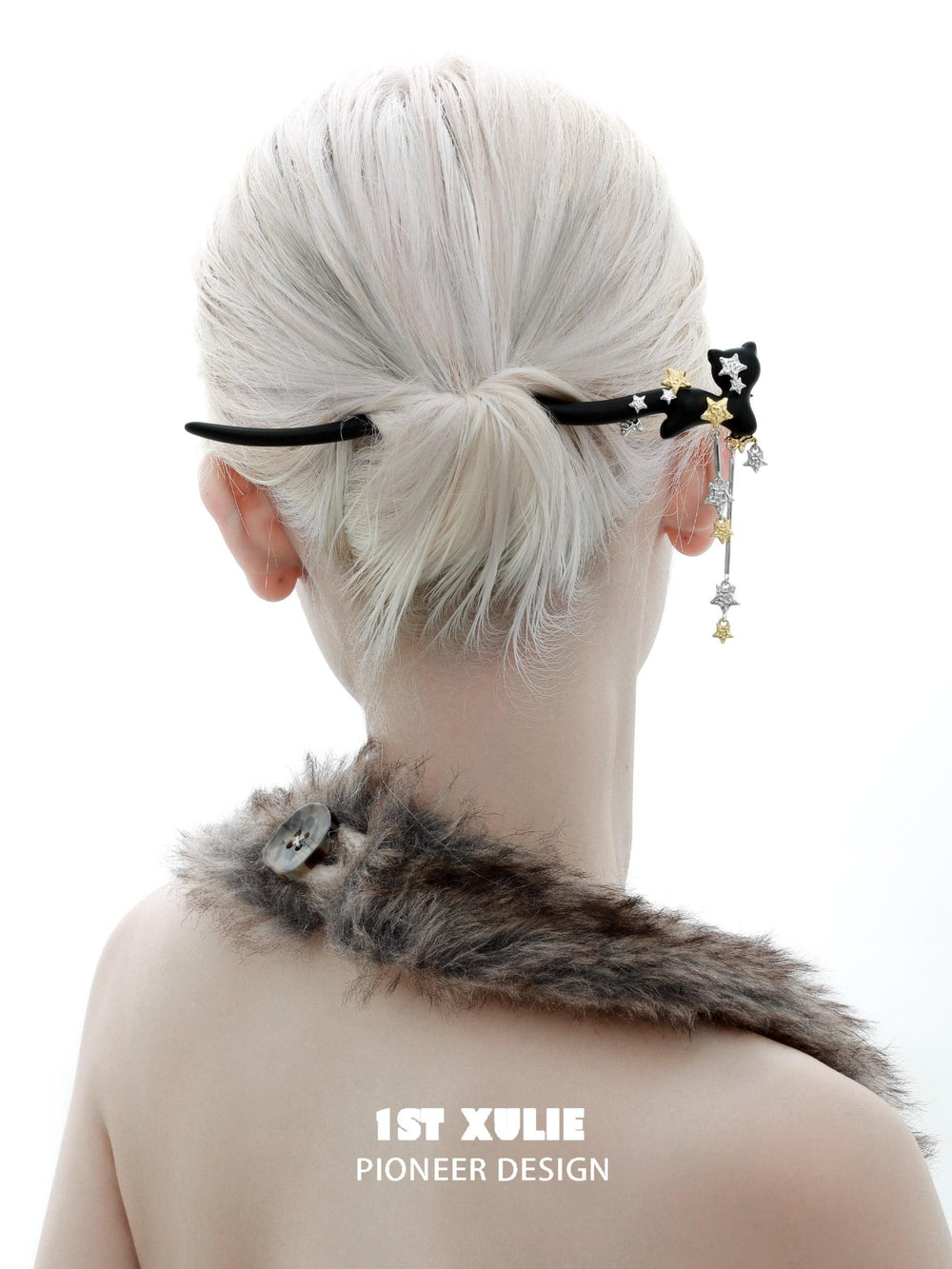 1ST XULIE "Cat's Gaze" Maneki-neko Lucky Cat Hairpin in Copper & Walnut - Lifestyle Shot