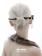 1ST XULIE "Cat's Gaze" Maneki-neko Lucky Cat Hairpin in Copper & Walnut - Lifestyle Shot