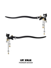 1ST XULIE "Cat's Gaze" Maneki-neko Lucky Cat Hairpin in Copper & Walnut - On Model