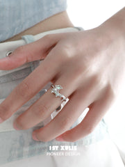 1ST XULIE "Melting Crescent" Melting Crescent Moon Ring in 925 Sterling Silver - On Model