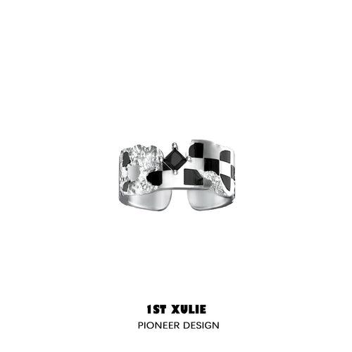 1ST XULIE "Checkerboard" Minimalist Checkerboard Band Ring in 925 Sterling Silver - Side View