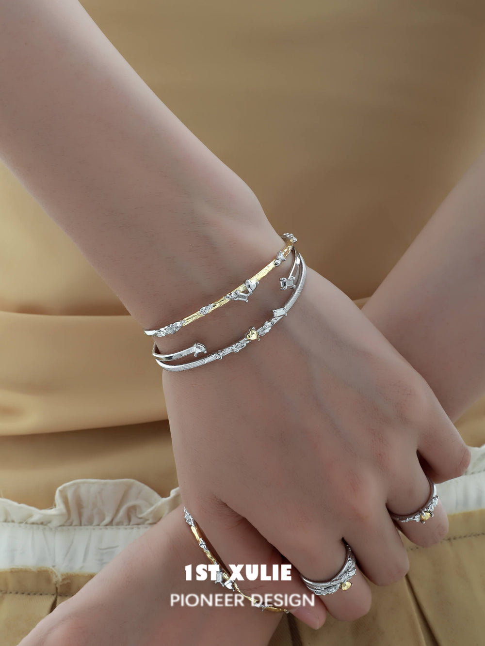 1ST XULIE "Immortal Lover" Minimalist Golden Heart Bangle Bracelet in 18K Gold Plated - Heart Detail Shot