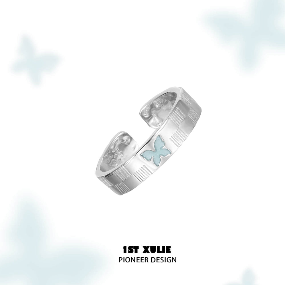 1ST XULIE "Whiterfly" Minimalist Stacking Logo Band Ring in 925 Sterling Silver - Texture Detail