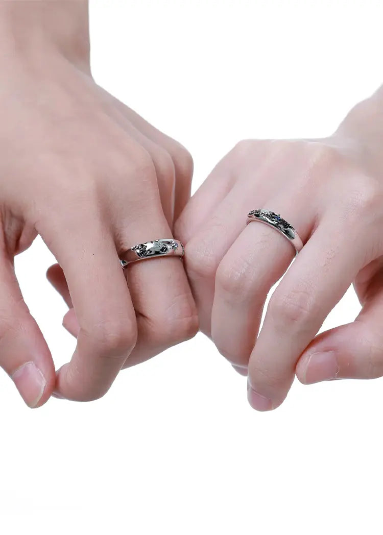 1ST XULIE "Mini World" Minimalist World Map Travel Ring in 925 Sterling Silver - Side View