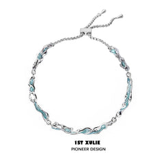 1ST XULIE "THE SEA" Ocean Blue Adjustable Link Bracelet in Platinum - Detail Shot