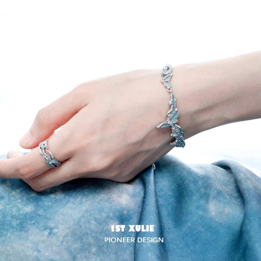 1ST XULIE "THE SEA" Ocean Wave Chain Bracelet in Platinum Plated - Lifestyle Shot