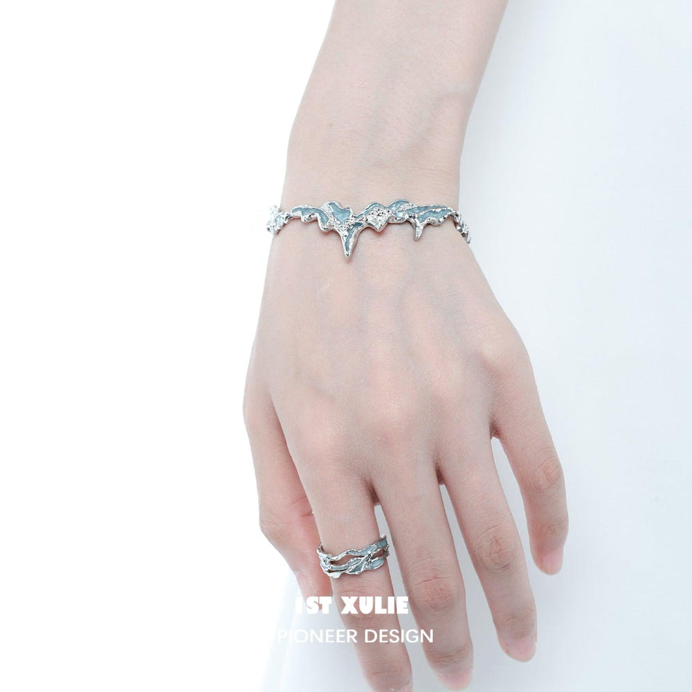 1ST XULIE "THE SEA" Ocean Wave Chain Bracelet in Platinum Plated - Side View