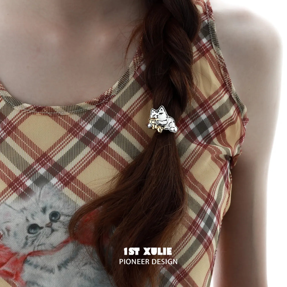 1ST XULIE "Graffiti Kitten" Playful Kitten Hair Clips in Platinum - Detail Shot