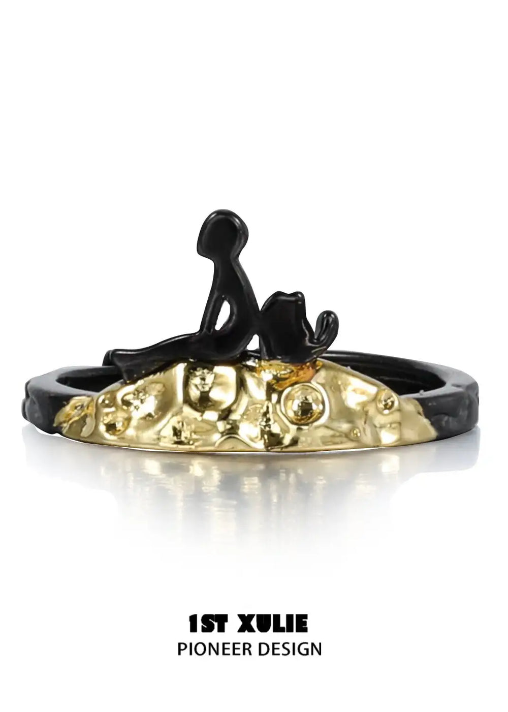 1ST XULIE "Cat's Gaze" Sculptural Cat Head Open Ring in 925 Sterling Silver - Lifestyle Shot