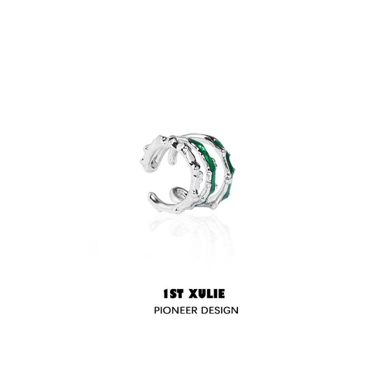 1ST XULIE "Slytherin House" Snake Ear Clip in 925 Sterling Silver - Lifestyle Shot