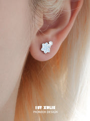 1ST XULIE Jewelry "Snowy Cuties" Snow Kitten Stud Fan Earrings in Platinum Plated - Side View