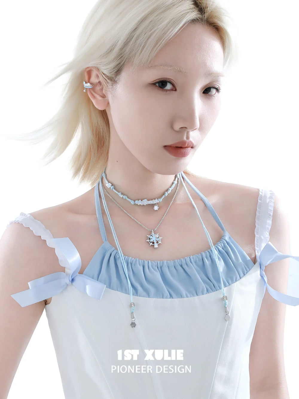 1ST XULIE Jewelry "Snow Land" Snowflake Spinning Pendant Necklace in Platinum Plated Brass - Detail Shot