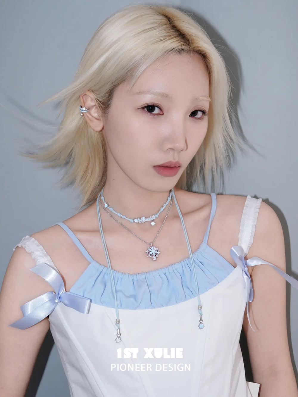 1ST XULIE Jewelry "Snow Land" Snowflake Spinning Pendant Necklace in Platinum Plated Brass - Side View