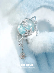 1ST XULIE Jewelry "Snow Land" Sparkling Snowflake Crystal Ball Brooch in Platinum Plated - White Crystal Detail