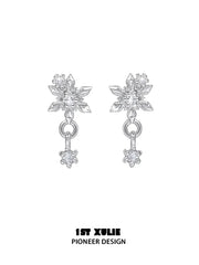 1ST XULIE Jewelry "Snow Land" Sparkling Snowflake Huggie & Stud Earrings in Platinum Plated - Packaging View