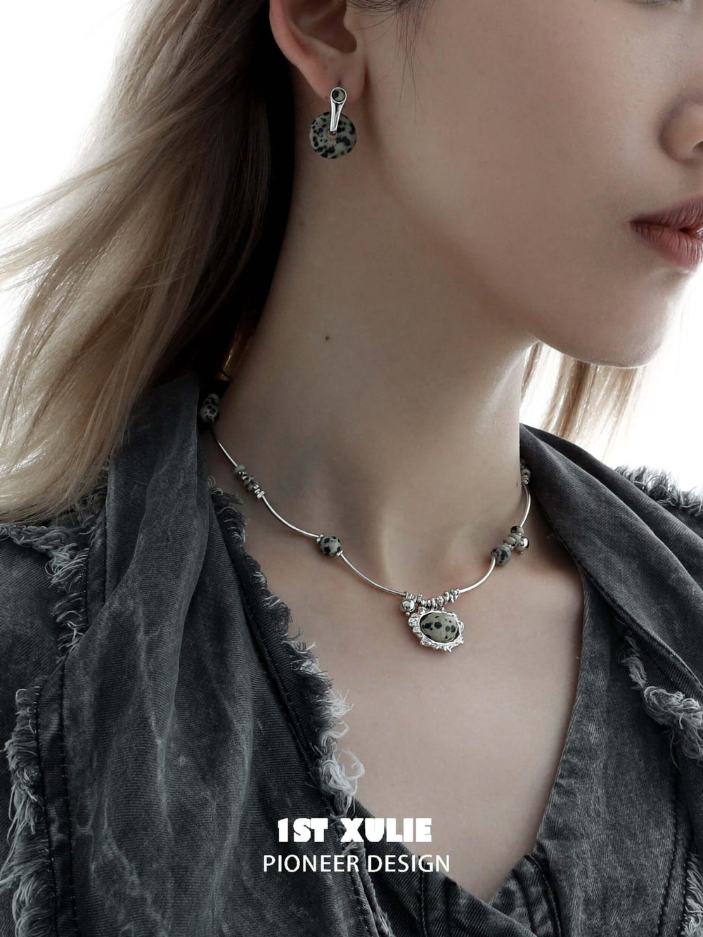 1ST XULIE "Stone Age" Spotted Stone Statement Choker Necklace in 925 Sterling Silver - Detail Shot