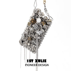 1ST XULIE "Starfall" Textured Meteorite Crossbody Phone Bag in Rhodium Plating - Clasp Detail