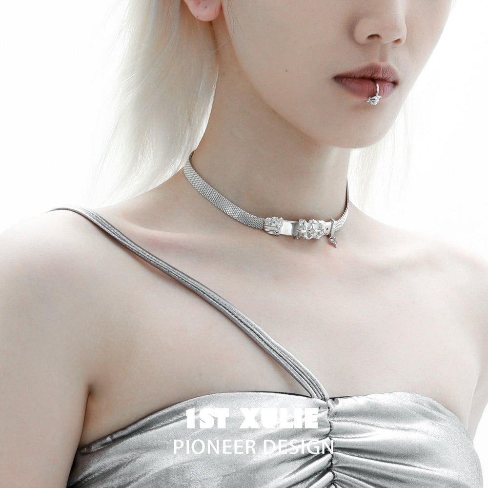 1ST XULIE "Star Trails" Statement Belt Buckle Collar Choker in Platinum Plated - Buckle Detail Shot