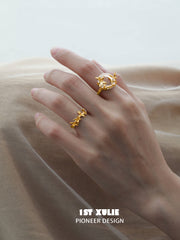 1ST XULIE "Whiterfly" Statement Butterfly White Onyx Adjustable Ring in 925 Sterling Silver & 24k Gold Plate - Detail Shot