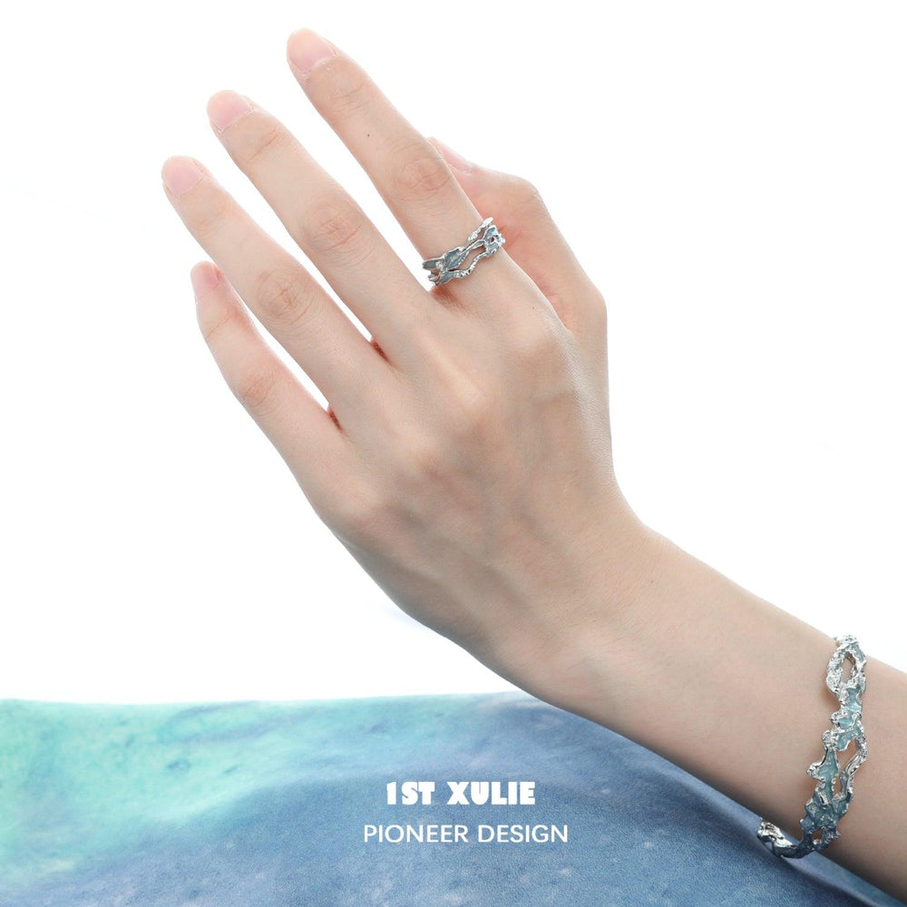 1ST XULIE "THE SEA" Statement Convertible Chain Ring & Bracelet Set in 925 Sterling Silver - Bracelet On Model Side View